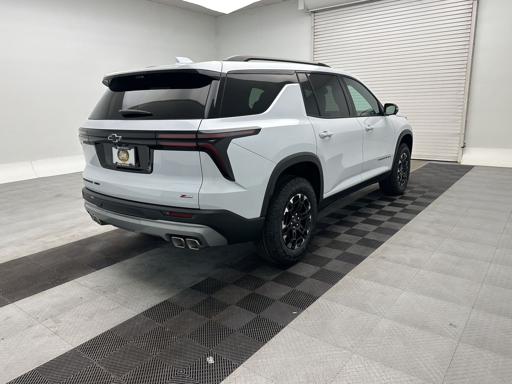 New 2027 Chevrolet Traverse Z71 w/ Driver Confidence Package AWD/4WD image 9