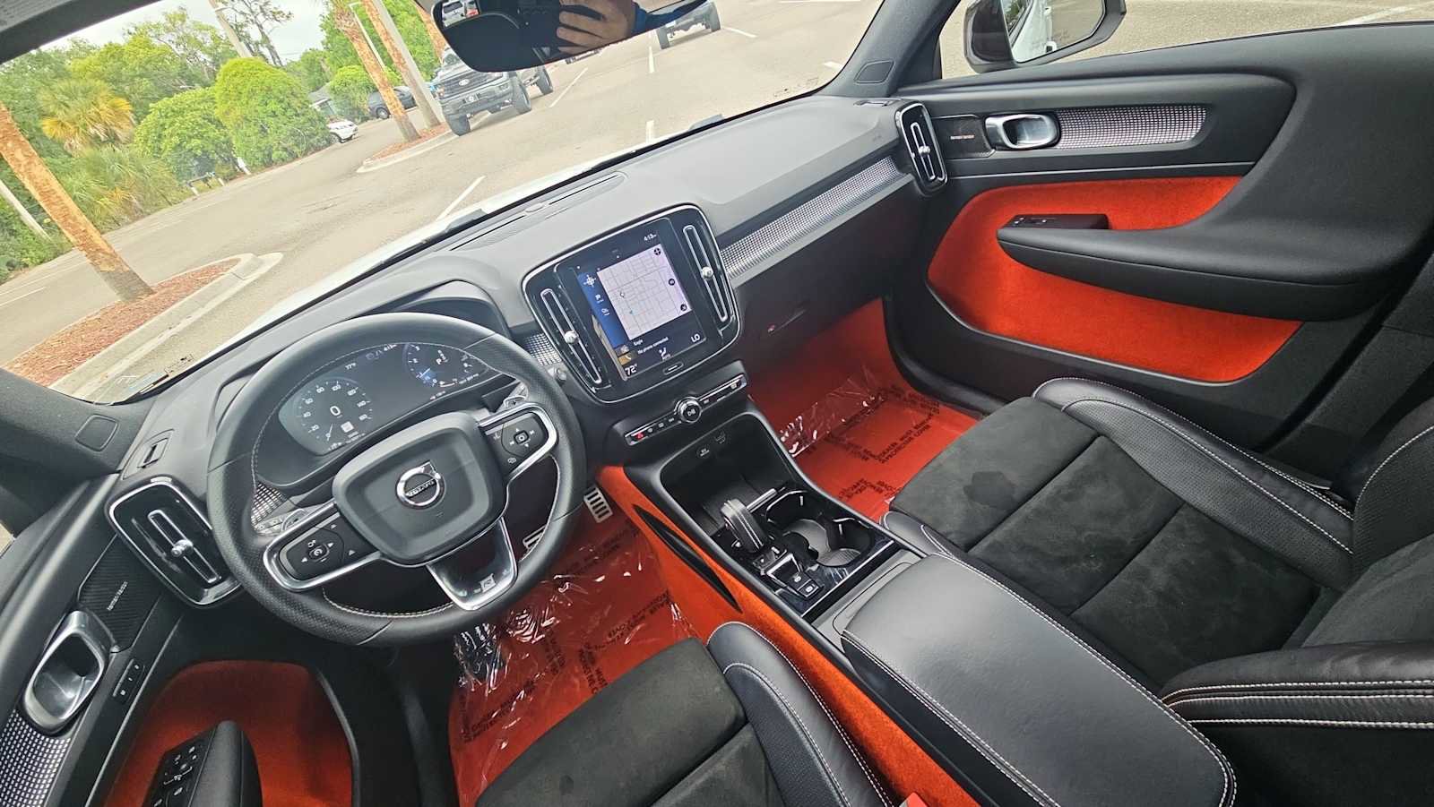 Used 2020 Volvo XC40 T5 R-Design AWD/4WD image 23
