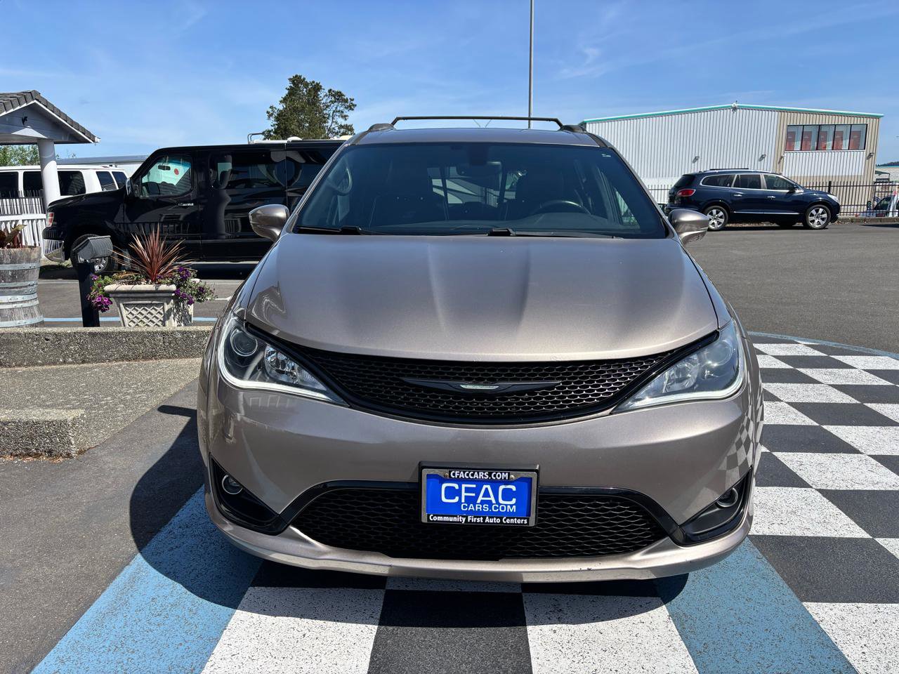 Used 2018 Chrysler Pacifica Limited FWD image 8