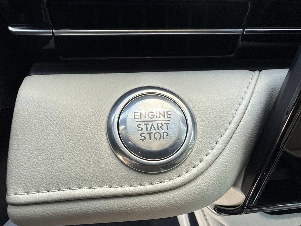 New 2026 Lincoln Nautilus Reserve AWD/4WD image 28