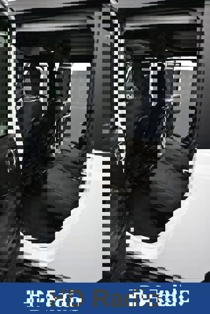 Used 2024 Jeep Gladiator Mojave w/ Technology Group image 17