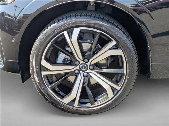 Used 2023 Volvo XC60 B5 Ultimate image 24