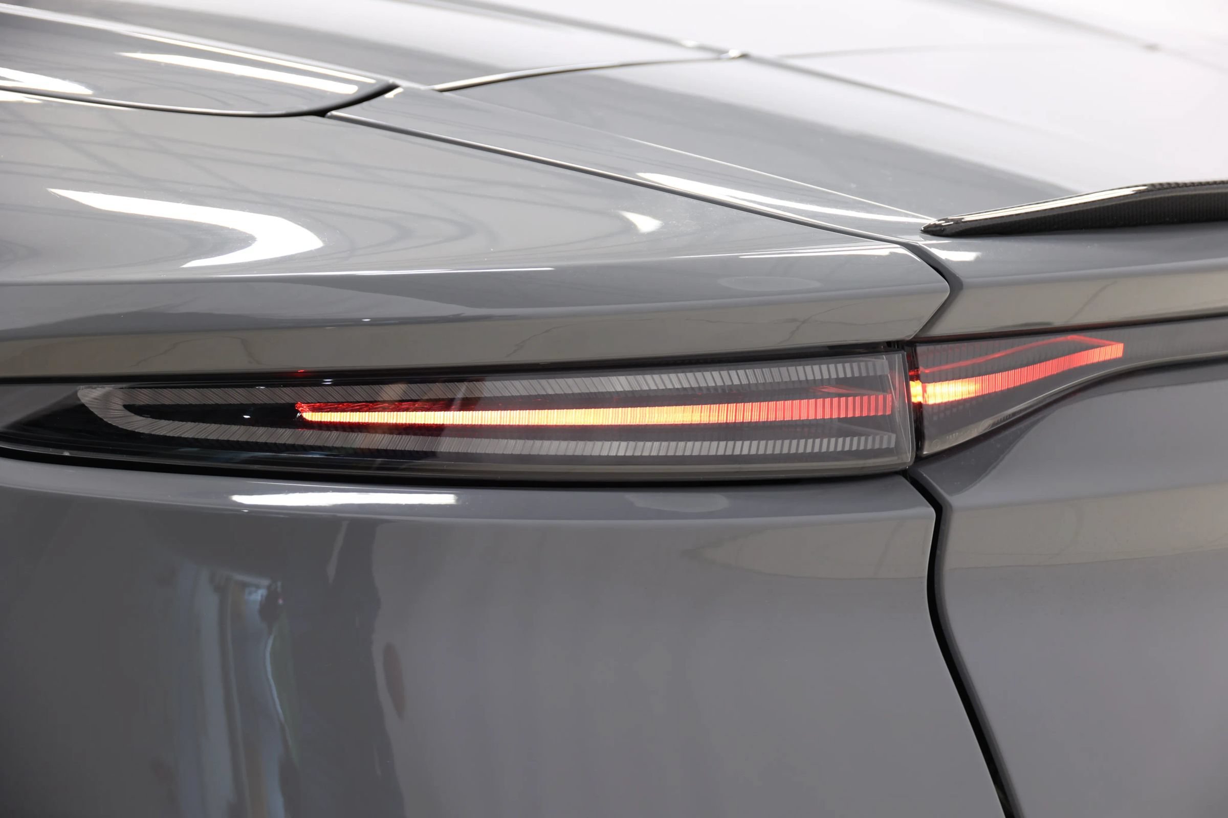 Used 2021 Aston Martin DBS Superleggera Volante RWD image 70