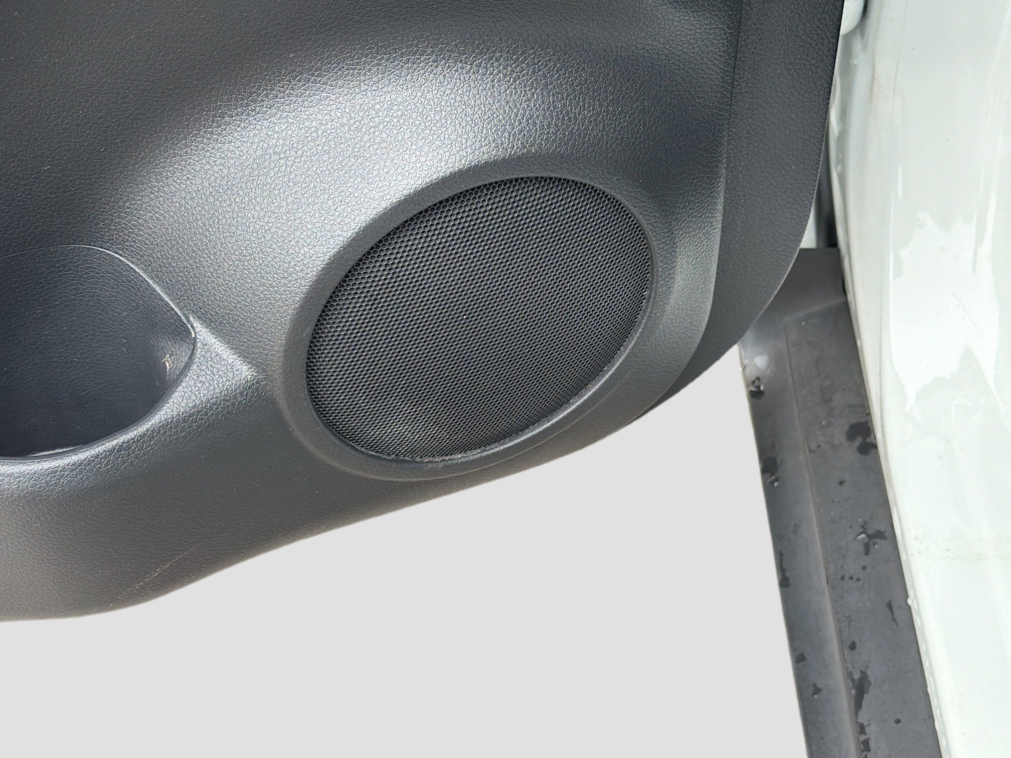 Used 2018 Nissan Rogue SV image 24