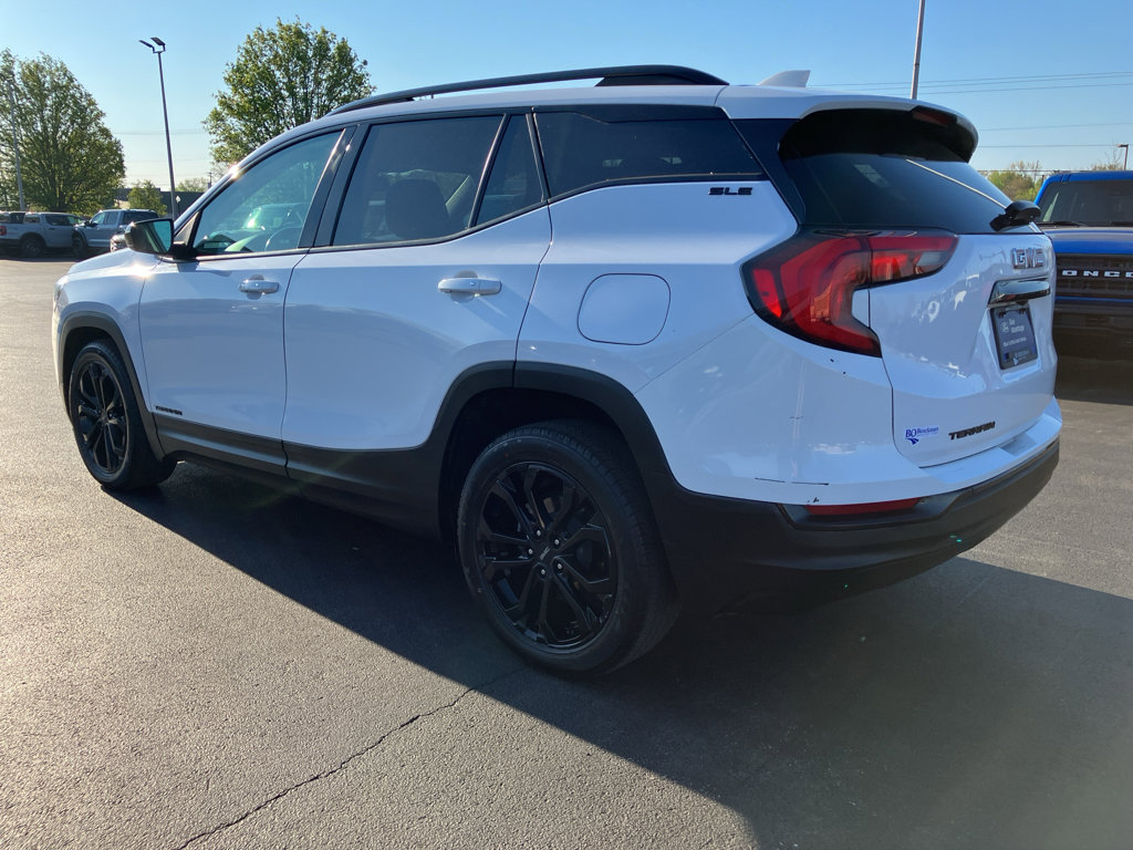 Used 2021 GMC Terrain SLE w/ Elevation Edition FWD image 4