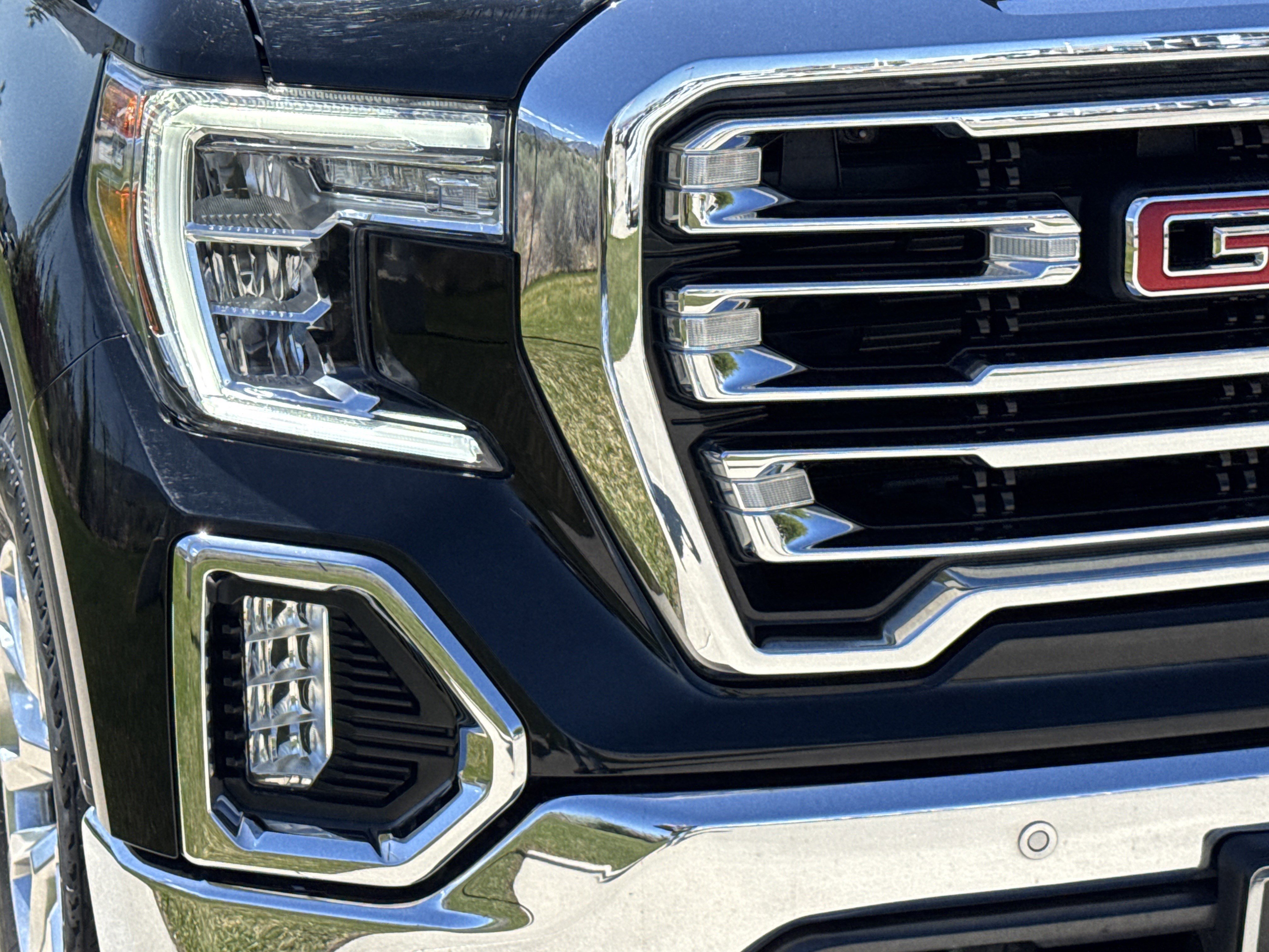 Used 2022 GMC Sierra 1500 SLT AWD/4WD image 10