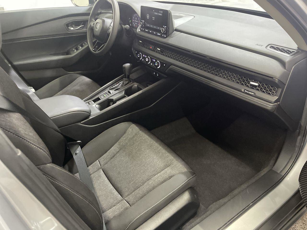 Certified 2025 Honda Accord SE image 24