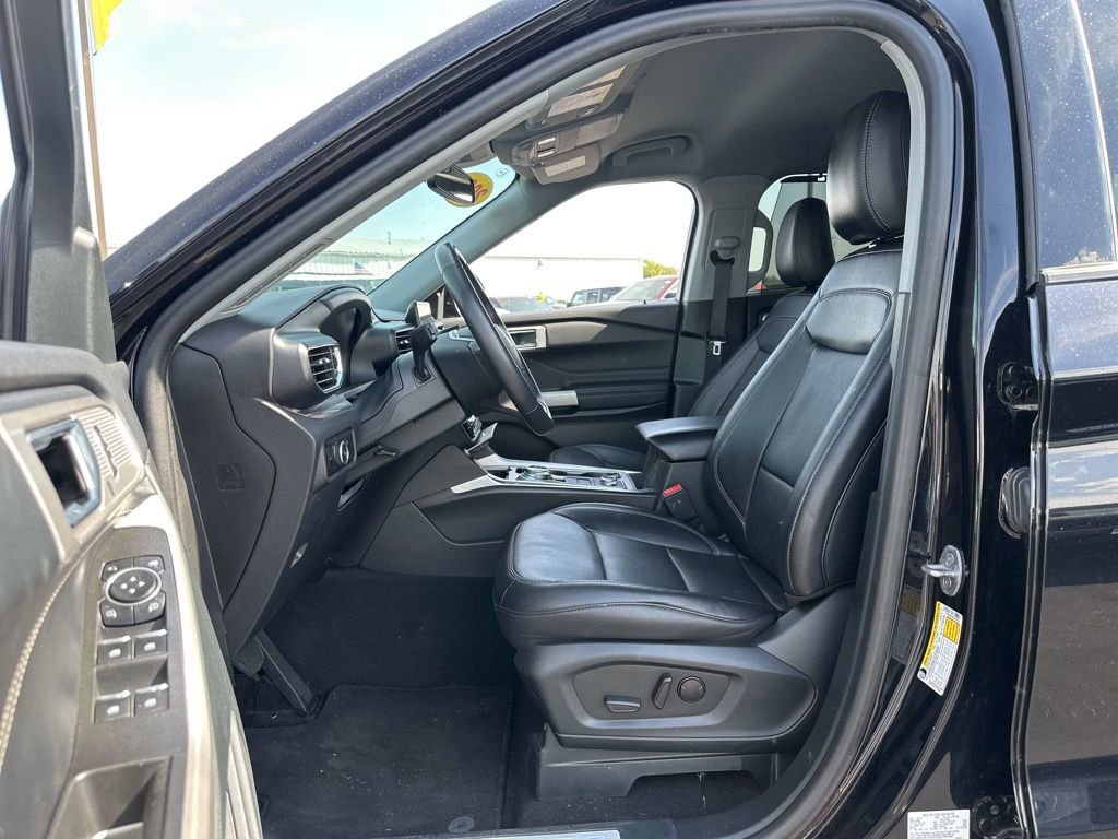 Used 2024 Ford Explorer Limited image 8
