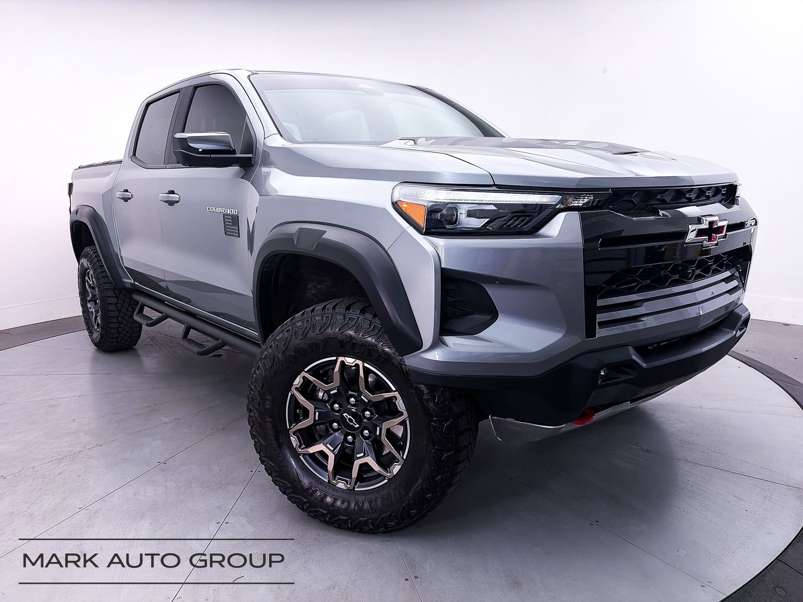 Used 2024 Chevrolet Colorado ZR2 w/ Technology Package