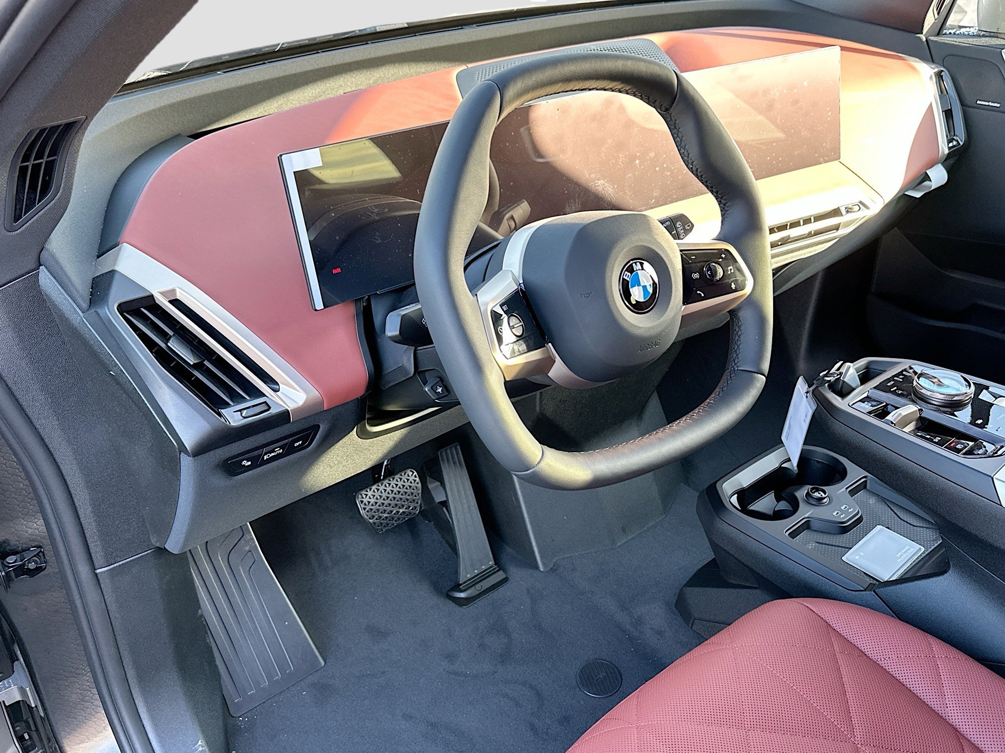 New 2026 BMW iX xDrive45 w/ Premium Package image 7