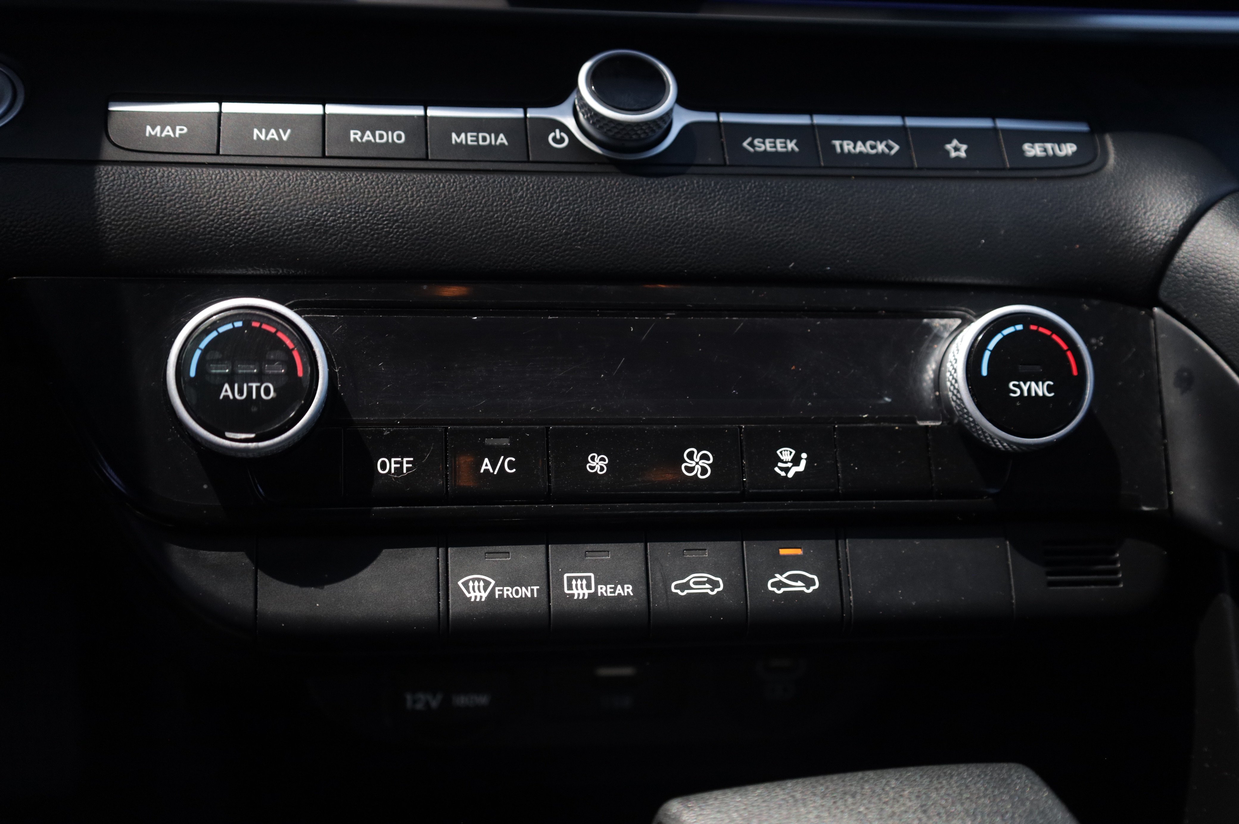 Used 2024 Hyundai Elantra SEL FWD image 9