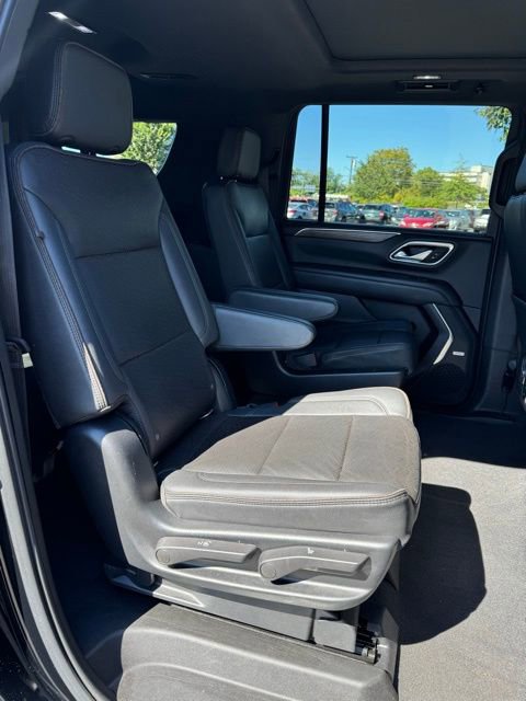 Used 2022 Chevrolet Suburban High Country w/ Premium Package 2 image 30