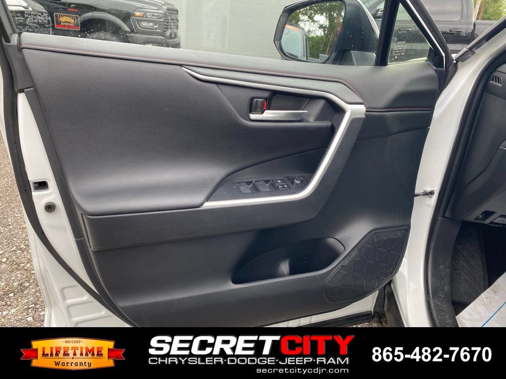 Used 2023 Toyota RAV4 XSE w/ Weather Package AWD/4WD image 13