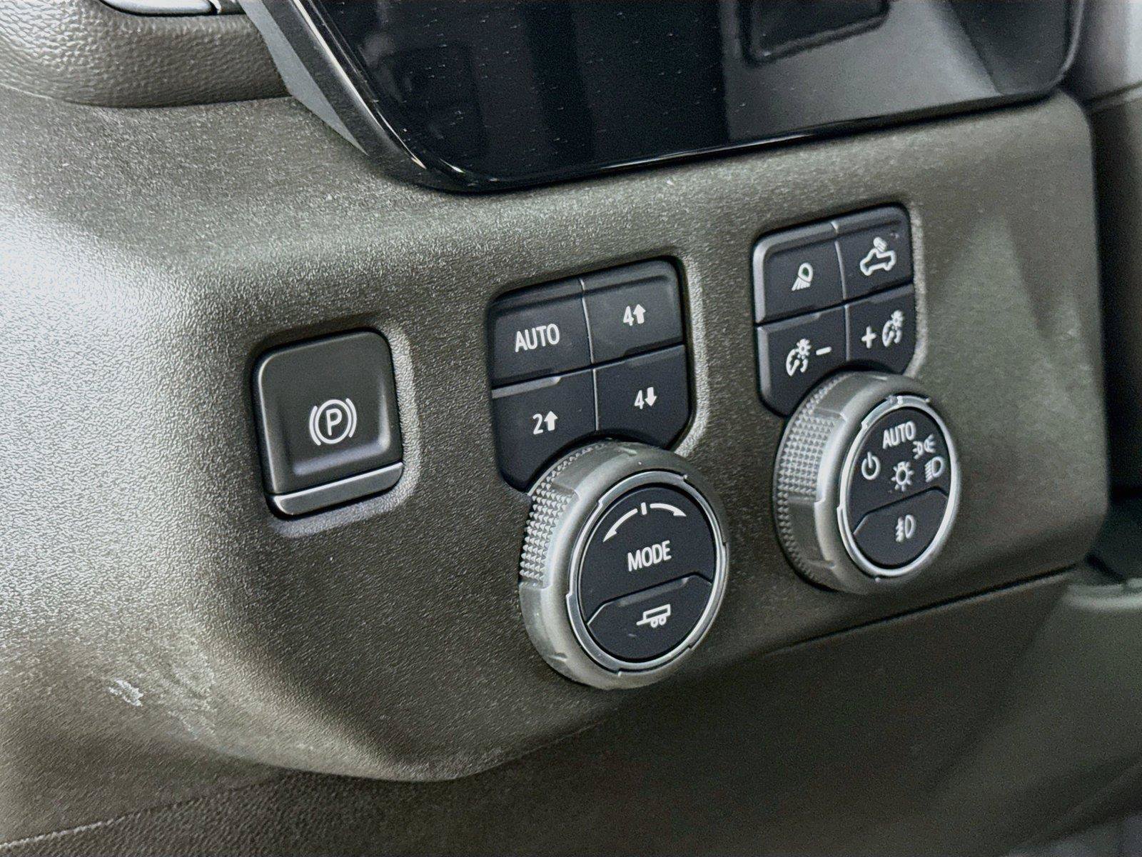 Used 2022 Chevrolet Silverado 1500 LTZ w/ LTZ Premium Package AWD/4WD image 16
