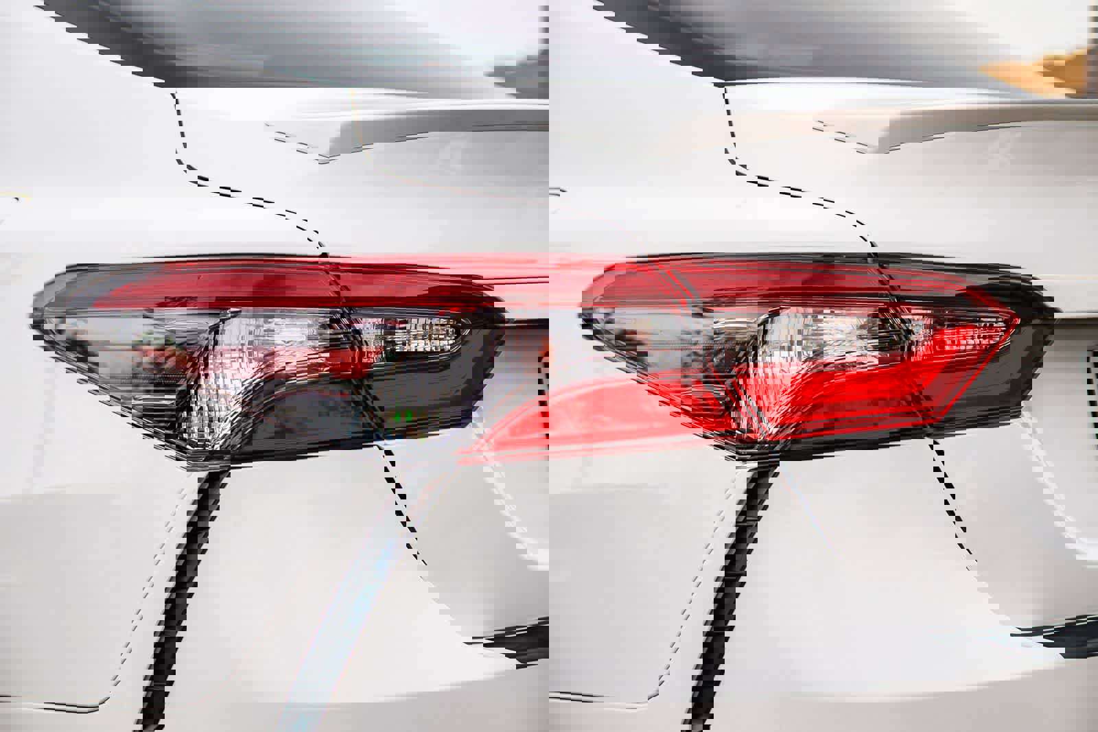 Used 2022 Toyota Camry SE image 7