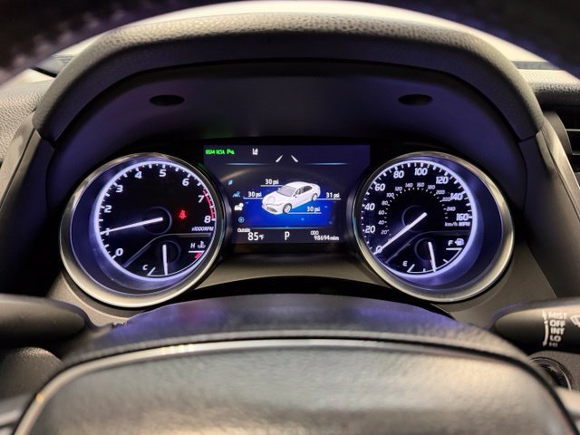 Used 2018 Toyota Camry XLE FWD image 9