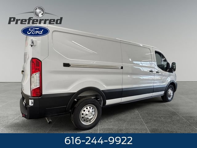New 2026 Ford Transit 250 Low Roof RWD image 17
