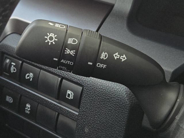 Certified 2026 Toyota 4Runner SR5 AWD/4WD image 29
