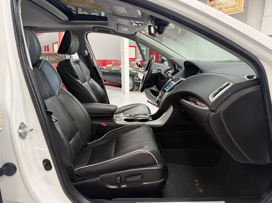 Used 2020 Acura TLX w/ Technology Package AWD/4WD image 17