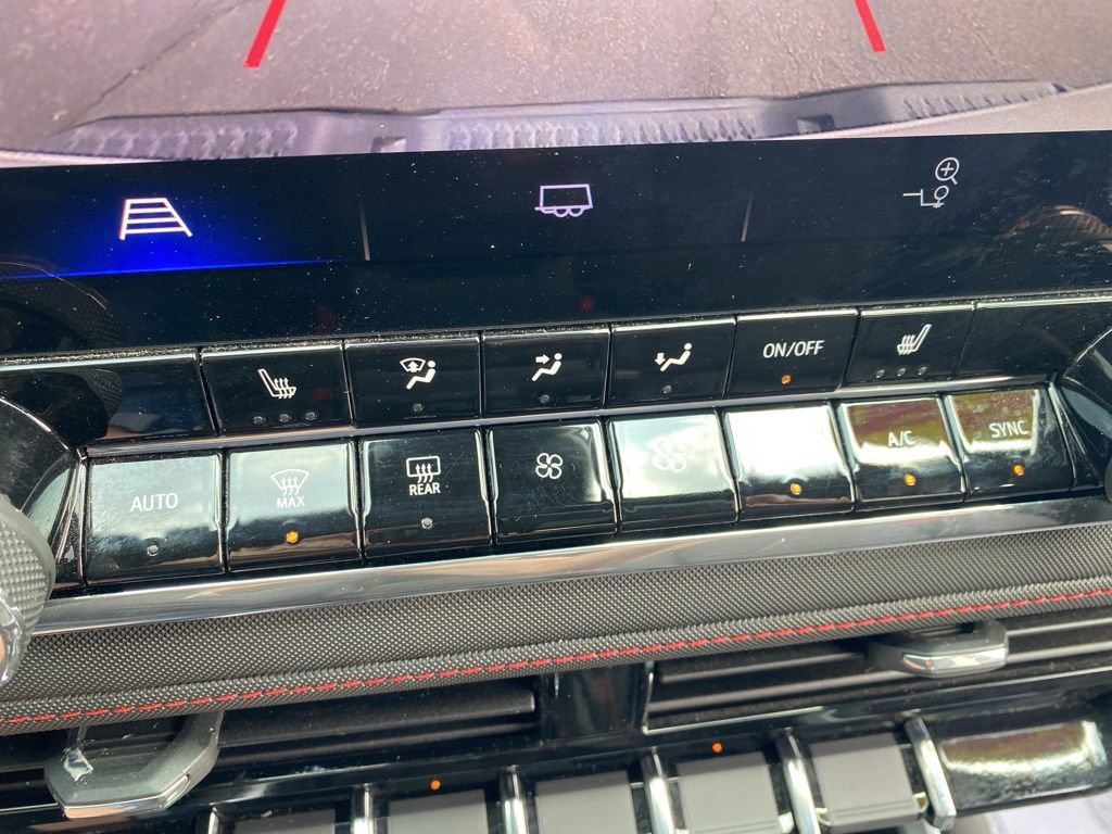 Used 2024 Chevrolet Colorado Z71 w/ Z71 Convenience Package 2 image 41