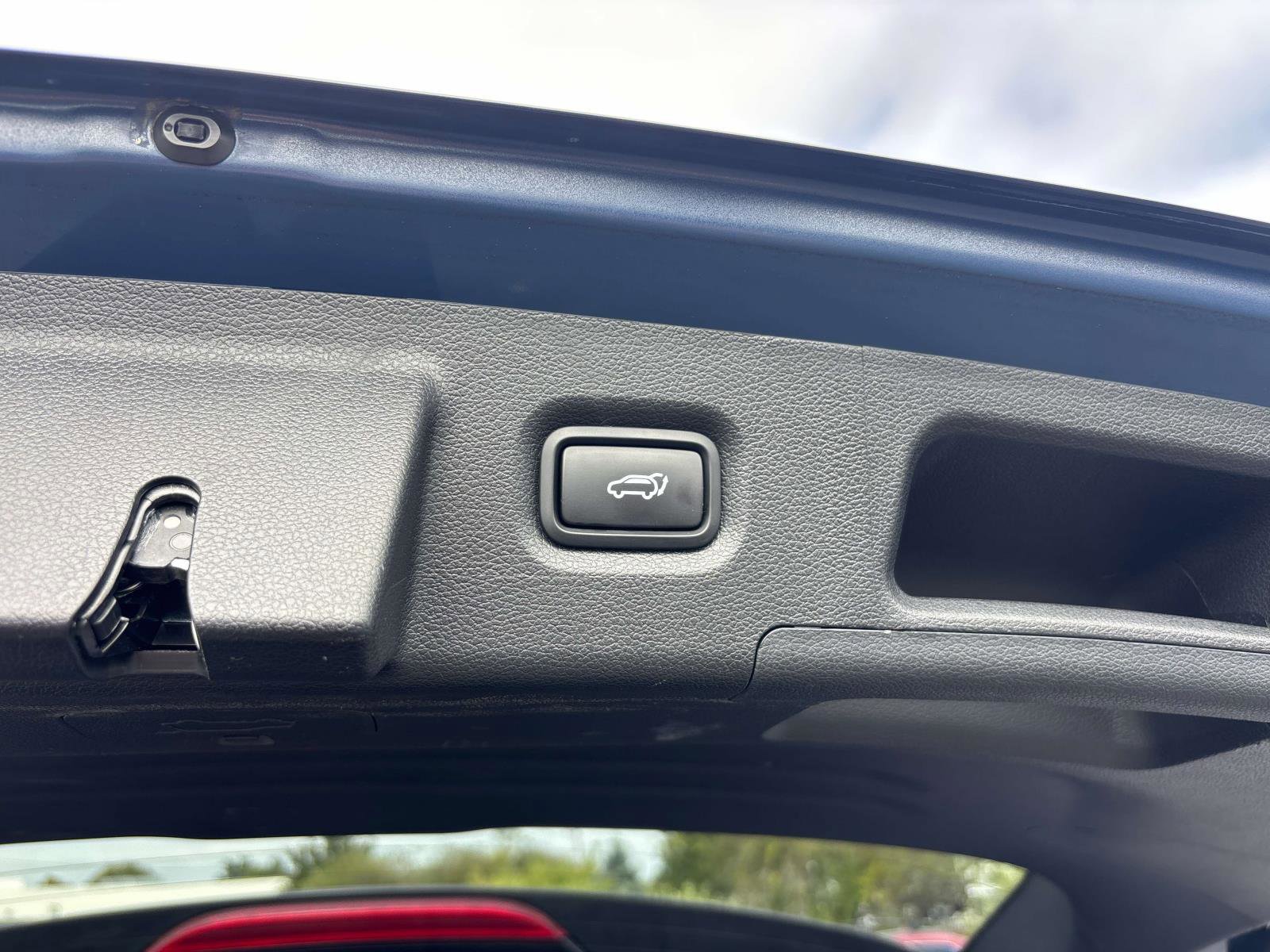 Used 2021 Hyundai Santa Fe SEL w/ Convenience Package image 15