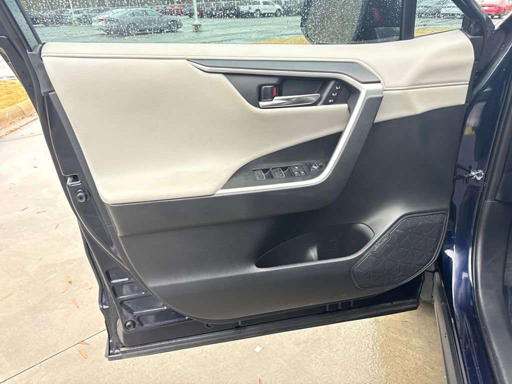 Used 2024 Toyota RAV4 Limited image 14