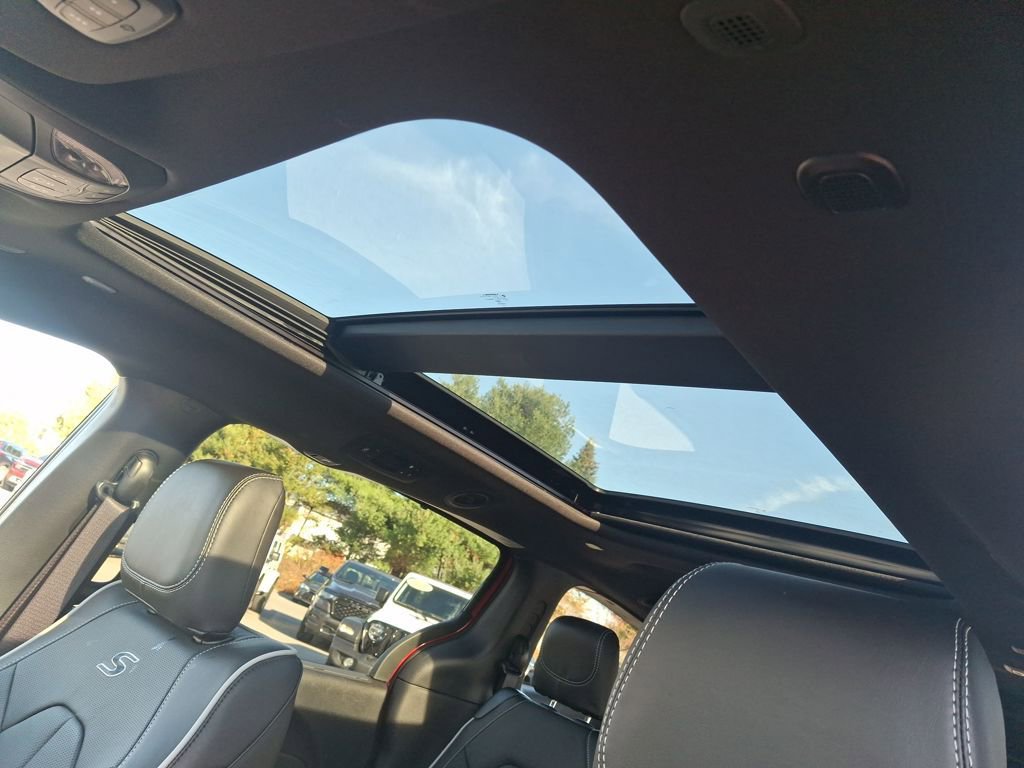 New 2026 Chrysler Pacifica Limited w/ S Appearance Package image 31