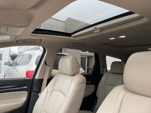 Used 2021 Buick Enclave Premium w/ Sun and Sites Package image 11