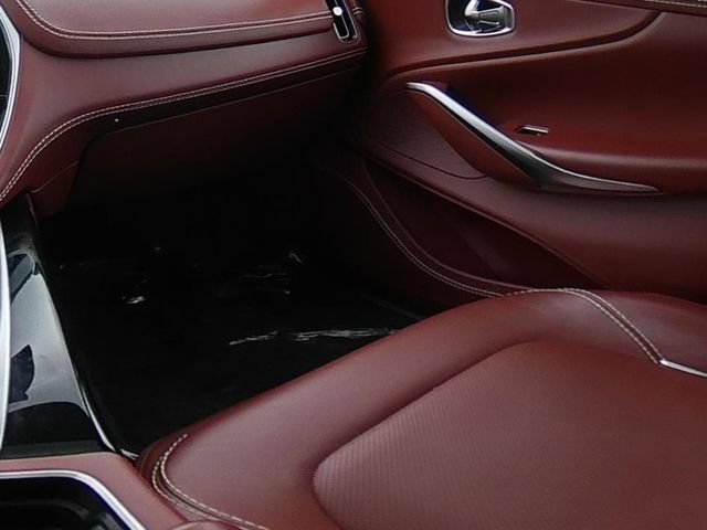 Used 2021 Aston Martin DBX AWD/4WD image 24