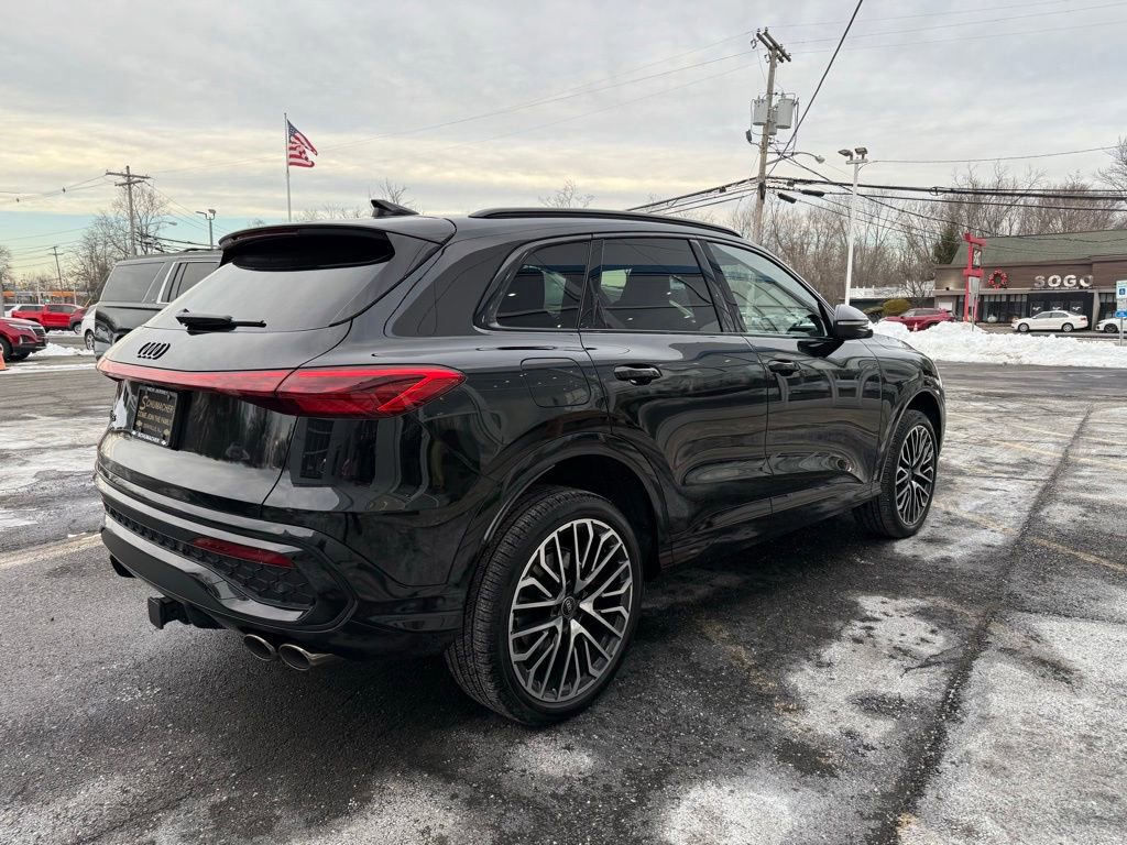 Used 2025 Audi SQ5 Premium Plus w/ Premium Plus Package image 9