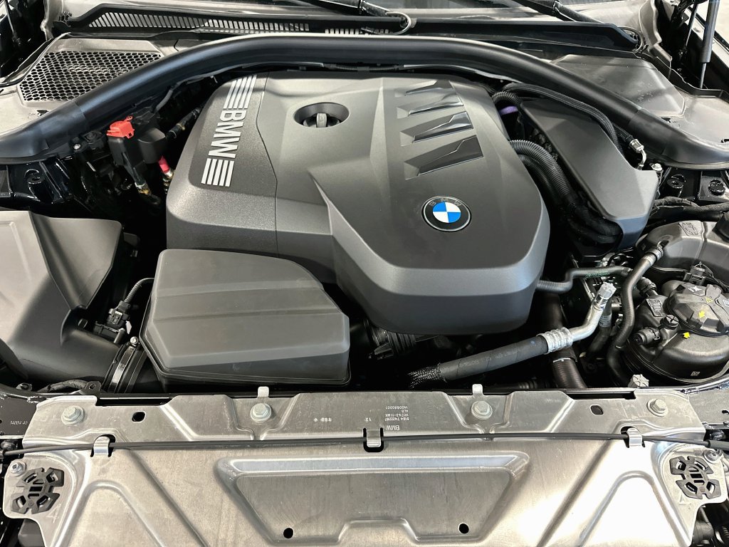 New 2026 BMW 330i xDrive Sedan w/ M Sport Package AWD/4WD image 32