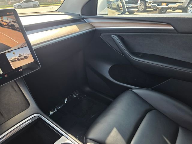 Used 2022 Tesla Model Y Long Range AWD/4WD image 33