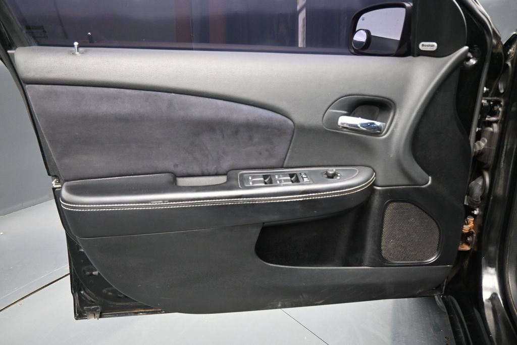 Used 2013 Chrysler 200 Limited FWD image 10