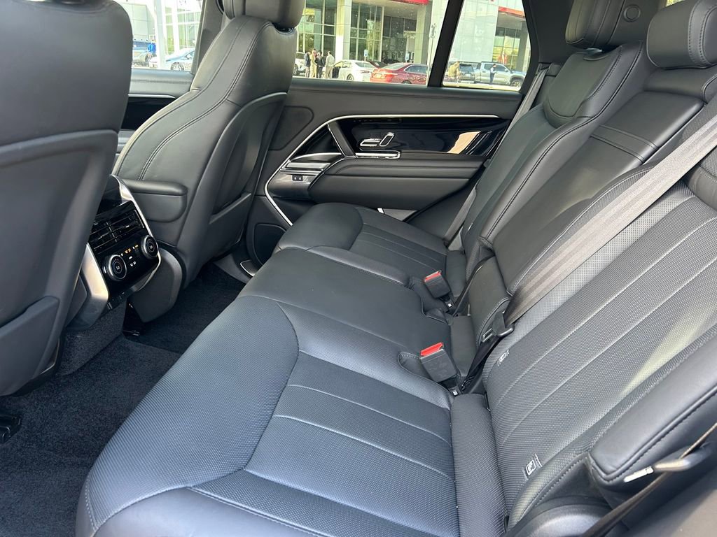 Used 2023 Land Rover Range Rover SE AWD/4WD image 16