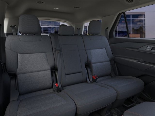 Used 2026 Ford Explorer Active AWD/4WD image 11