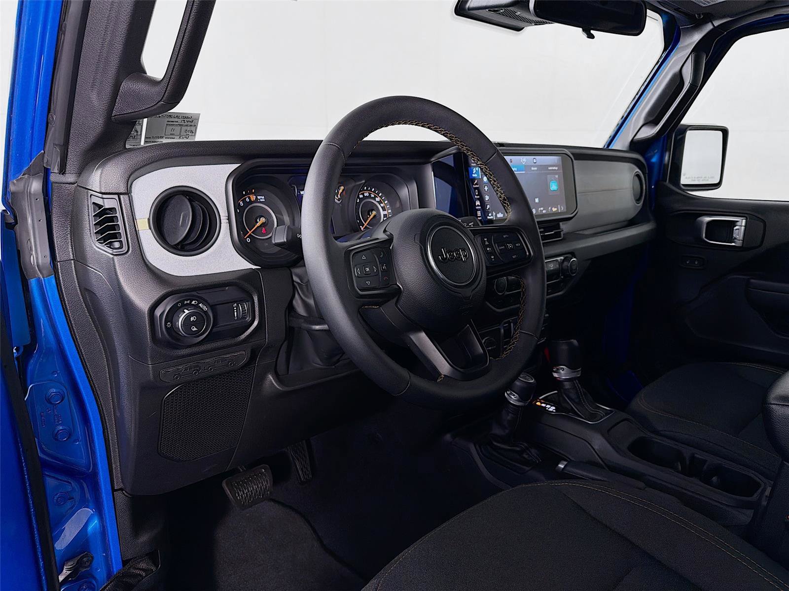 Used 2024 Jeep Gladiator Sport image 9