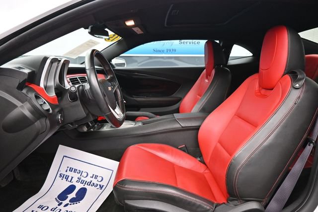 Used 2015 Chevrolet Camaro LT w/ Commemorative Special Edition RWD image 9