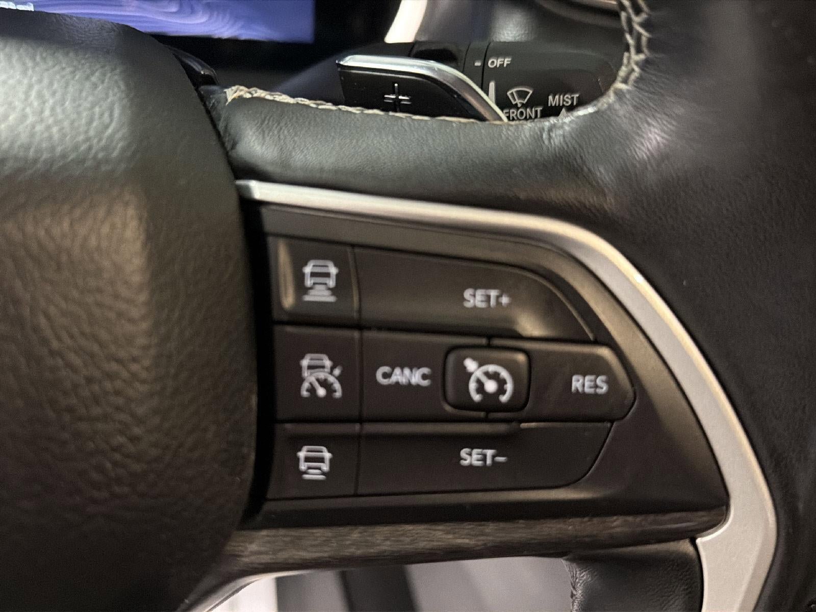 Used 2022 Jeep Grand Cherokee L Limited AWD/4WD image 21