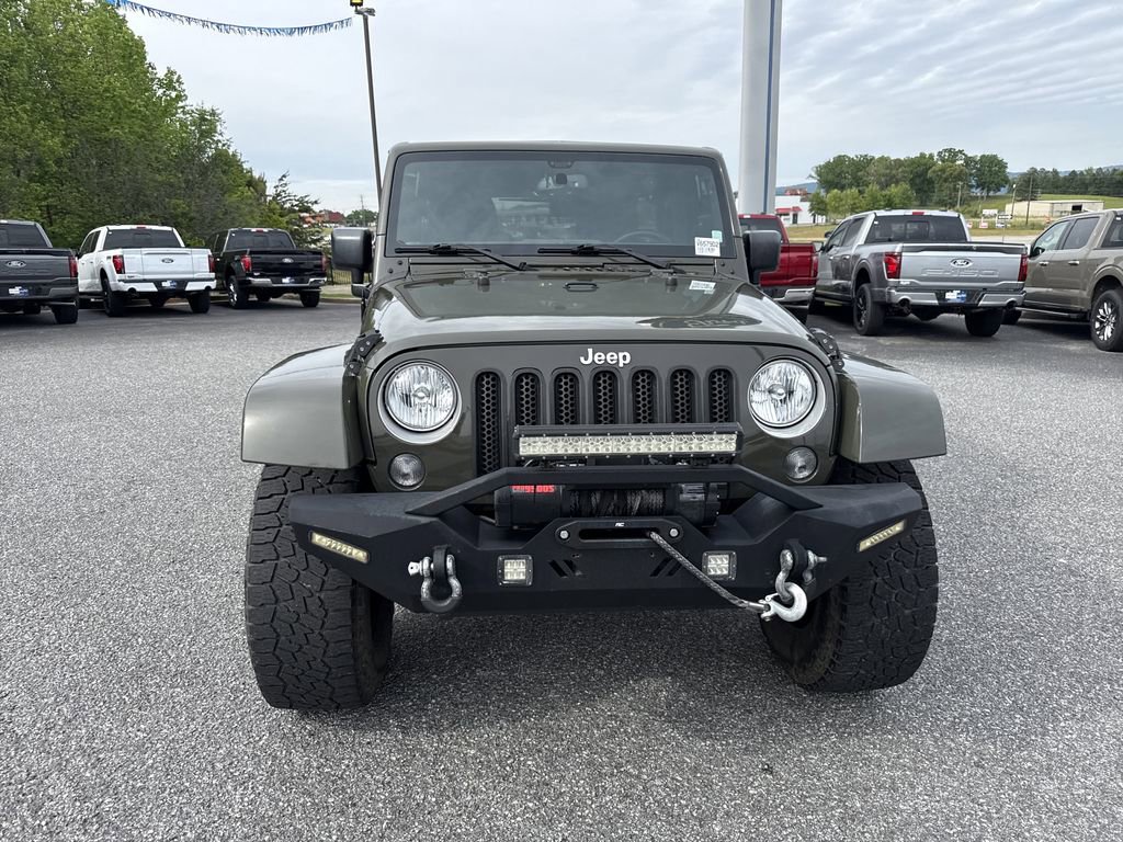 Used 2016 Jeep Wrangler Unlimited Sahara w/ Dual Top Group AWD/4WD image 2