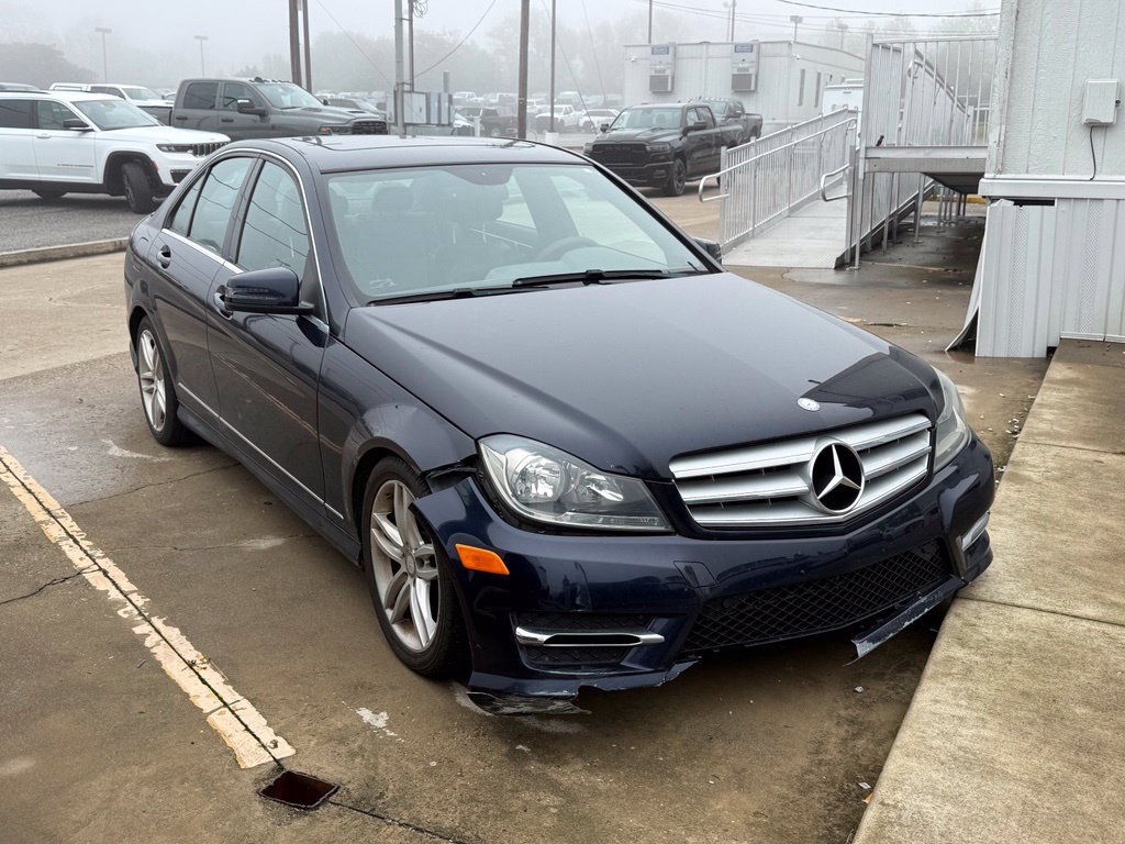 Used 2013 Mercedes-Benz C 300 4MATIC Sedan image 4