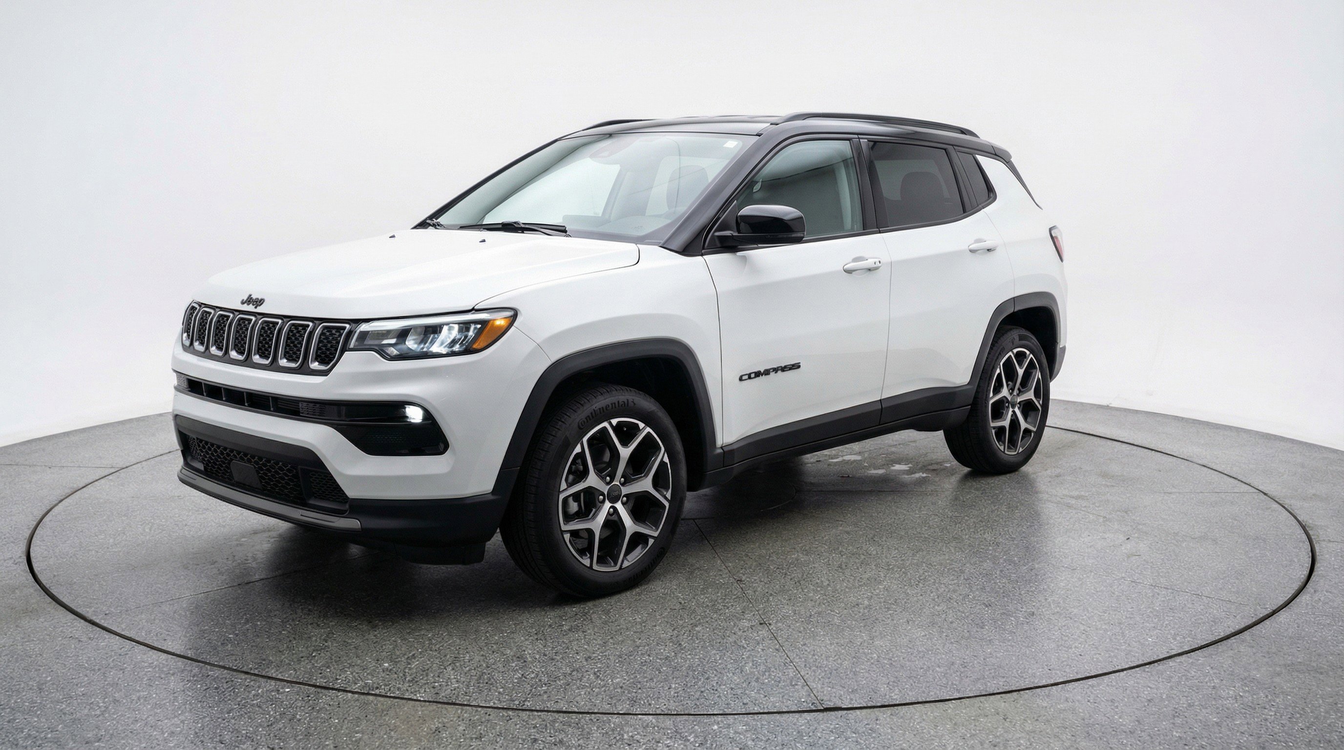 Used 2025 Jeep Compass Limited image 3