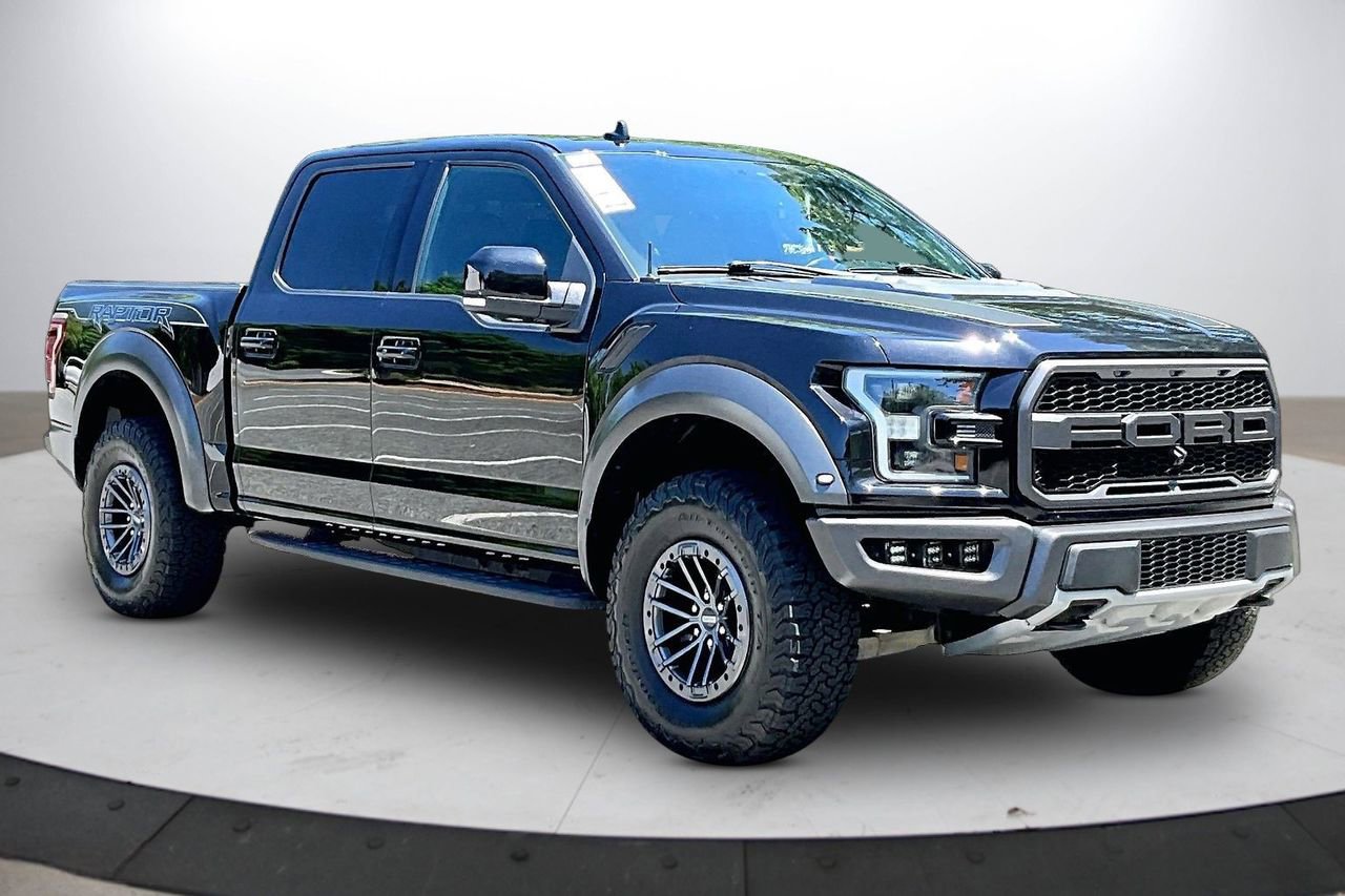 Used 2019 Ford F150 Raptor w/ Equipment Group 802A Luxury AWD/4WD image 2