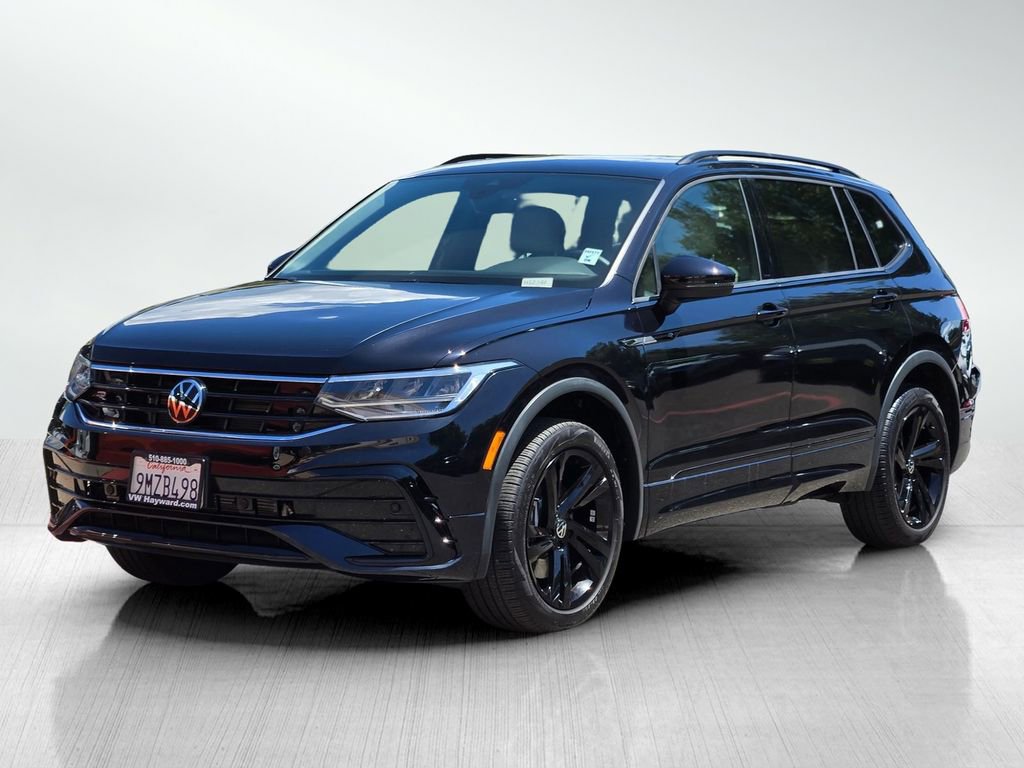 Used 2024 Volkswagen Tiguan SE R-Line FWD image 9