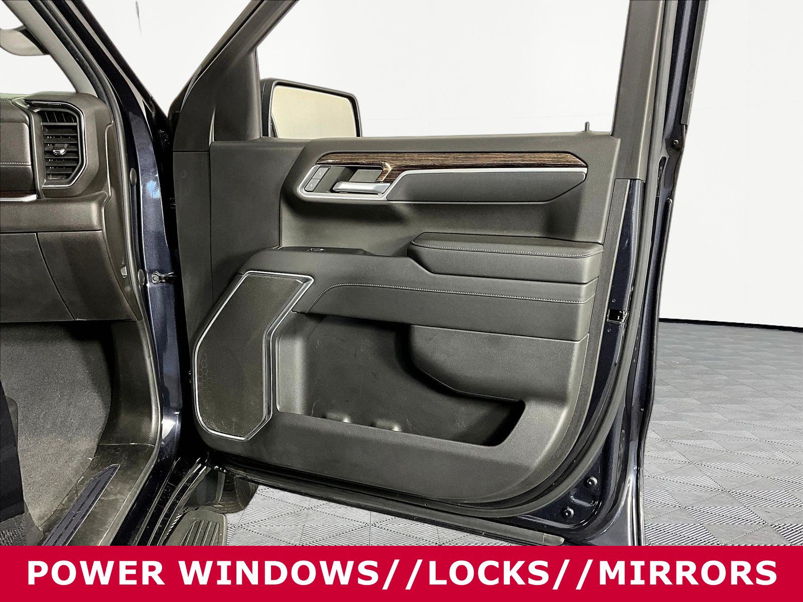 Used 2022 GMC Sierra 1500 Elevation AWD/4WD image 28