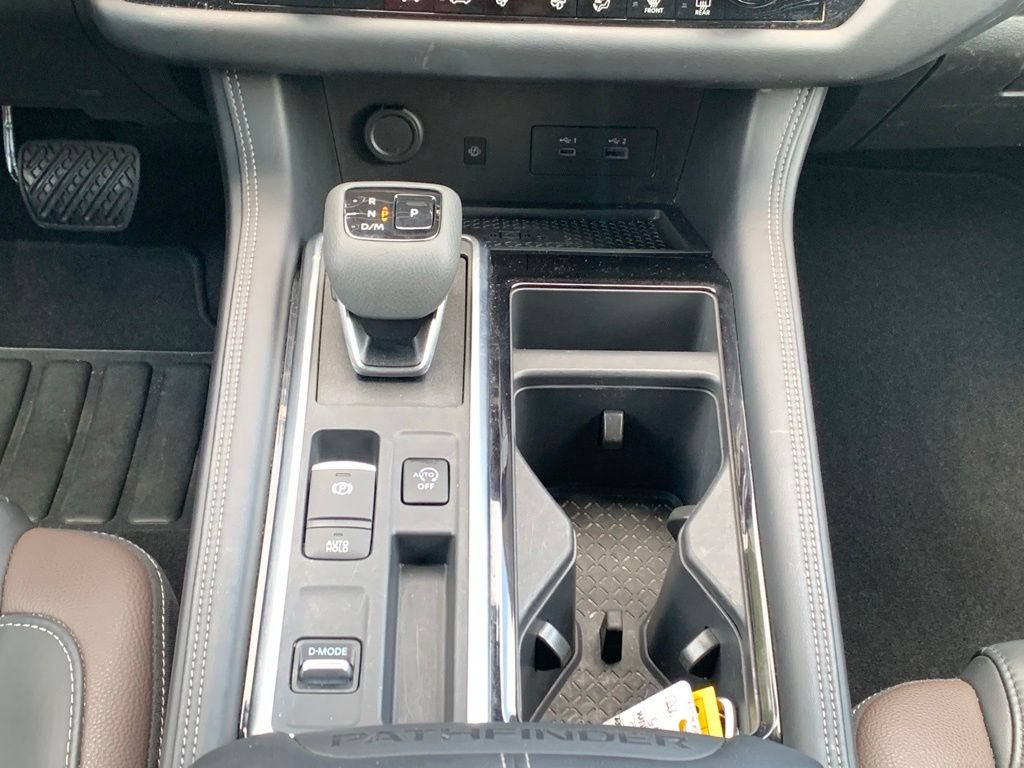 Used 2025 Nissan Pathfinder Platinum w/ Cargo Package FWD image 15
