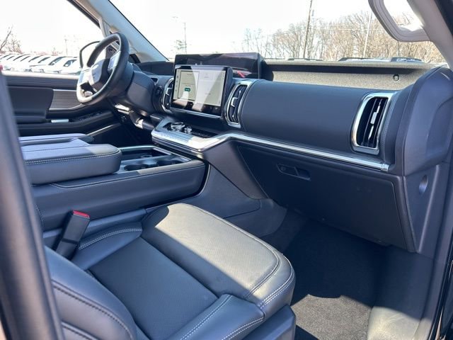 New 2026 Ford Expedition Max Platinum image 11