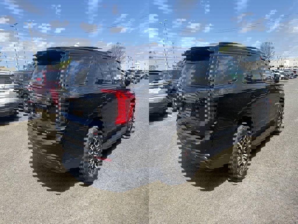 Certified 2023 GMC Yukon AT4 image 7