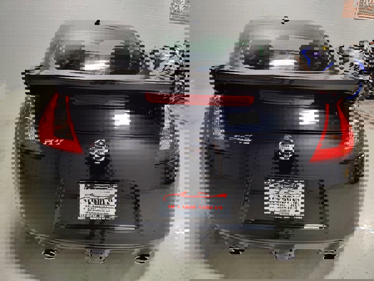 Used 2009 Nissan 370Z Touring image 9