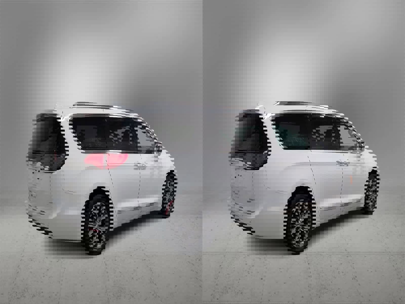 Certified 2020 Chrysler Pacifica Limited image 8