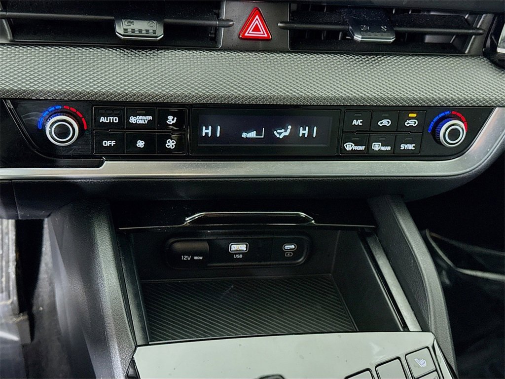 Used 2023 Kia Sportage LX image 7